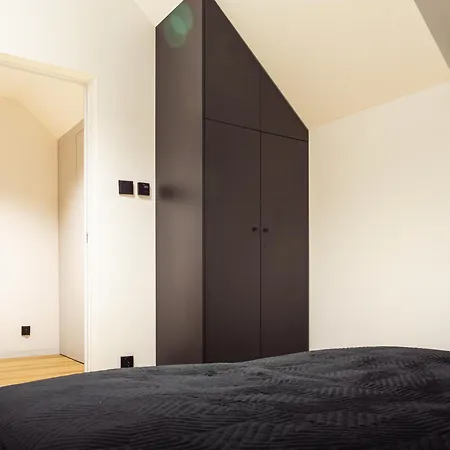 Βίλα Dombeznazwy *