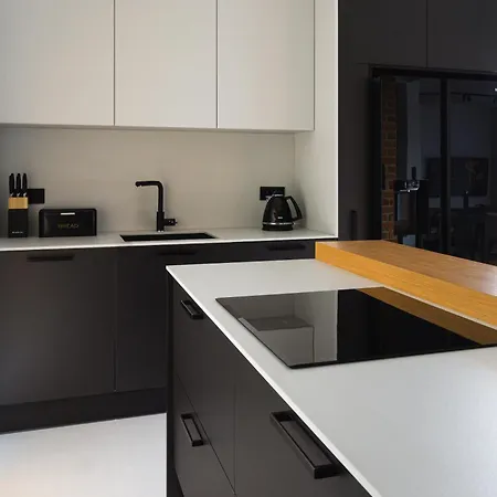 Dombeznazwy * Pluski