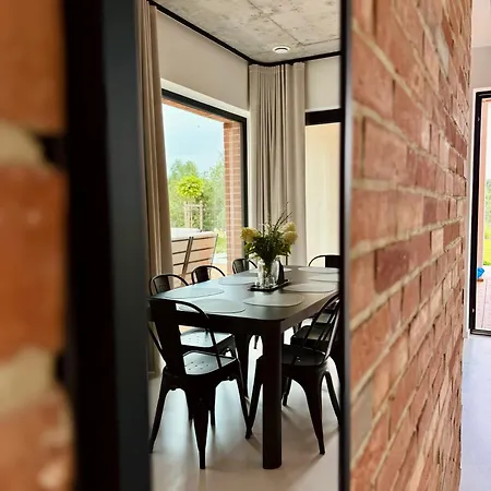 Βίλα Dombeznazwy