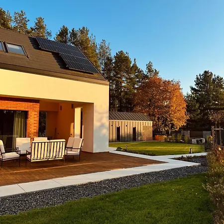 Dombeznazwy Вилла Плюски